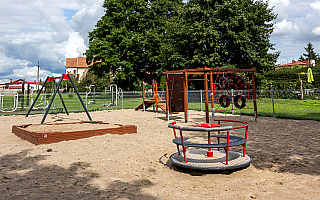 Bartoszyce doczekały się pierwszej, ogólnodostępnej siłowni plenerowej i placu zabaw Bartoszyce doczekały się pierwszej, ogólnodostępnej siłowni plenerowej i placu zabaw